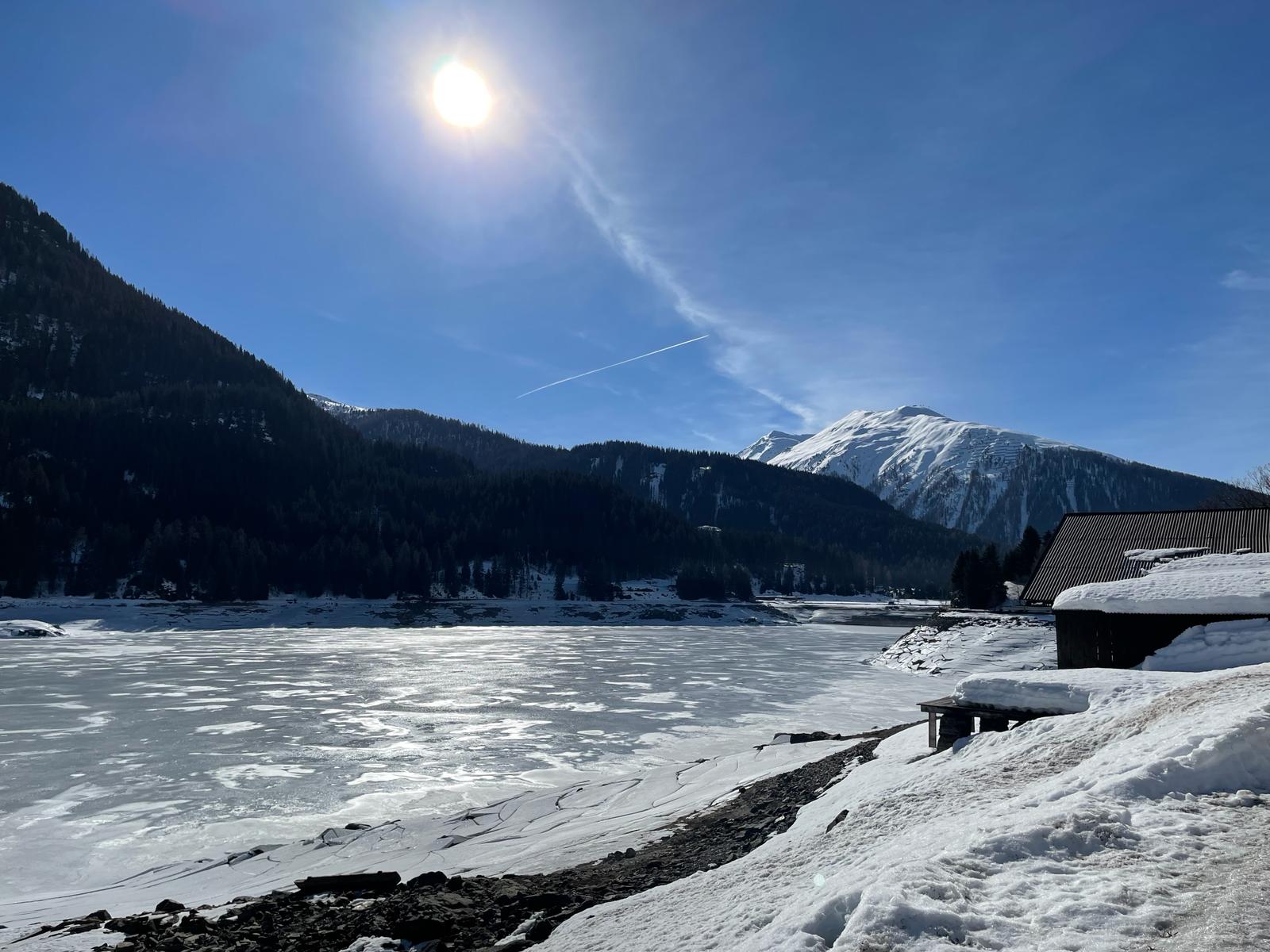 Winterliche Berglandschaft in Graubünden
